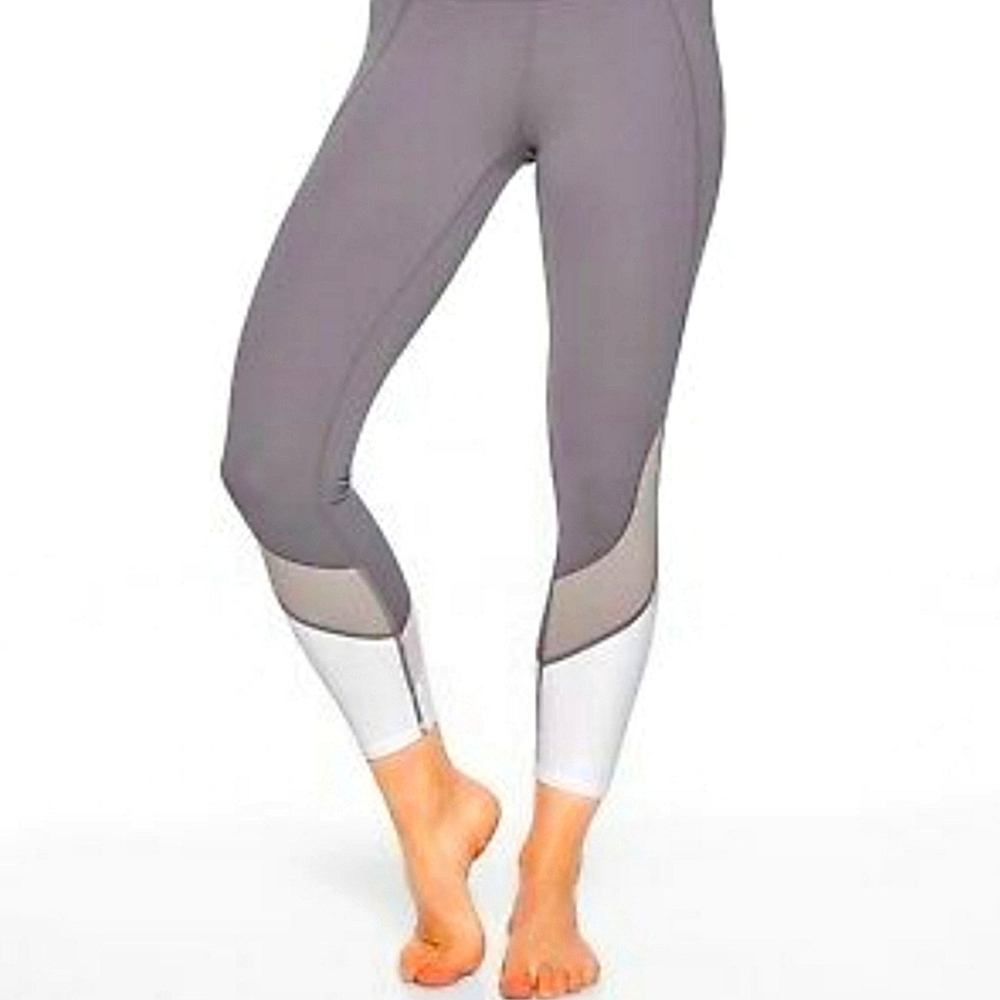 Athleta Salutation Grey And White Color Block Mesh Cropped 7/8 Leggings EUC